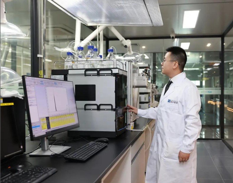 HPLC and mass spectrometry laboratory for peptide analytical characterization